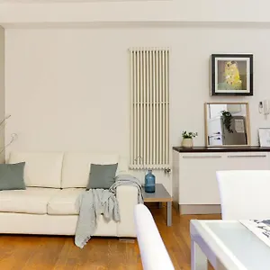 https://the-best-rent-apartment-near-navigli.it-lombardy.com